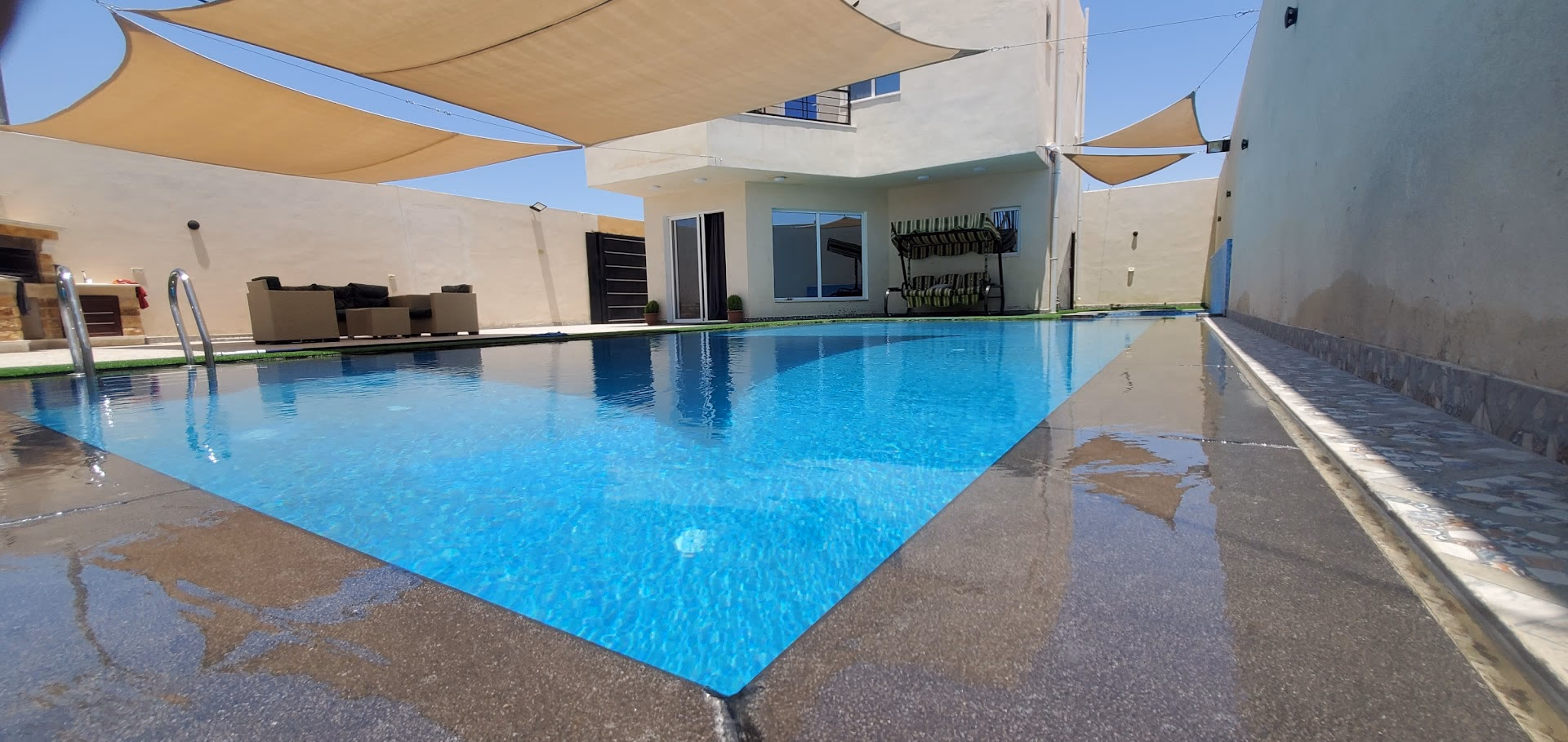 صورة مصغرة 4 من 9