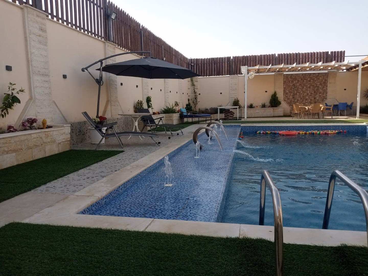 صورة مصغرة 4 من 9