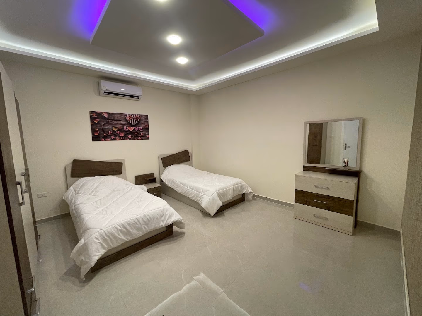 صورة مصغرة 3 من 9