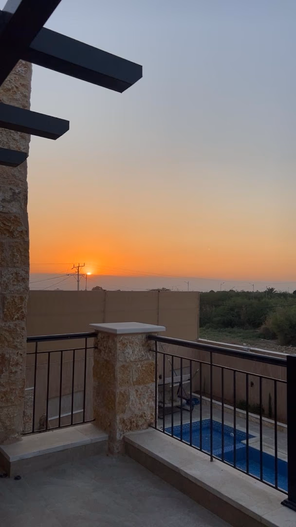 صورة مصغرة 5 من 8