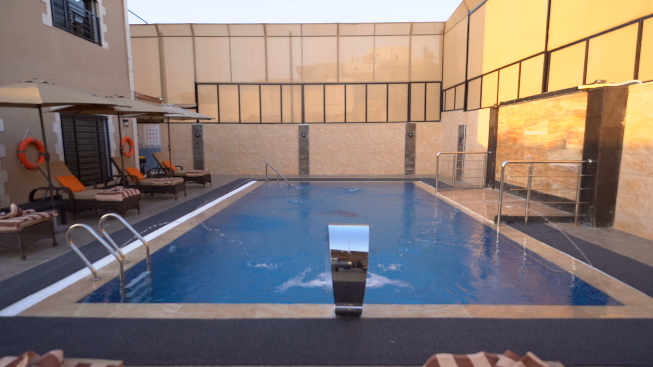 صورة مصغرة 4 من 9