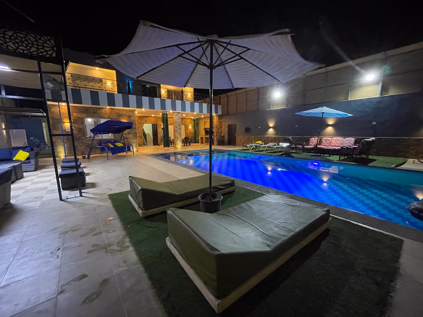 صورة مصغرة 4 من 9