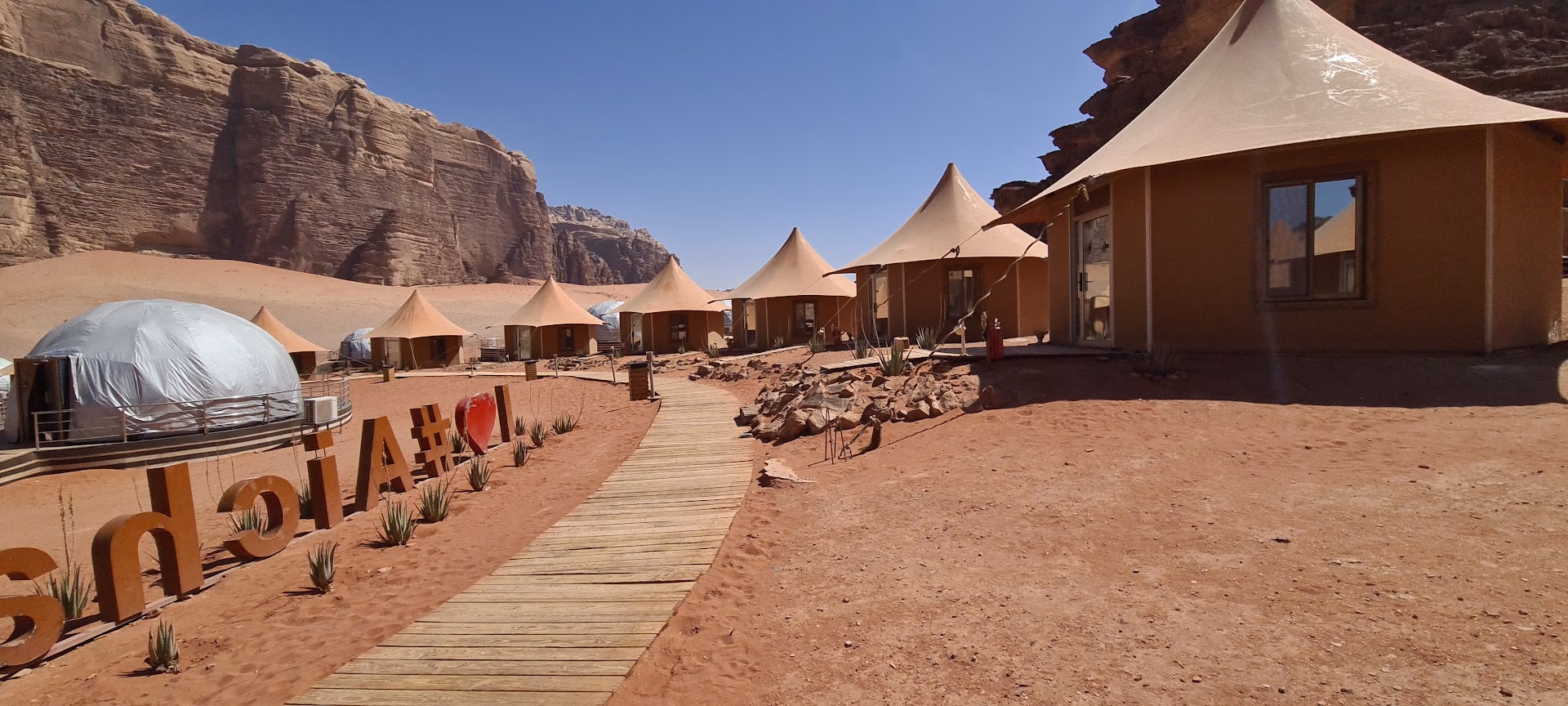 Memories Aicha Luxury Camp