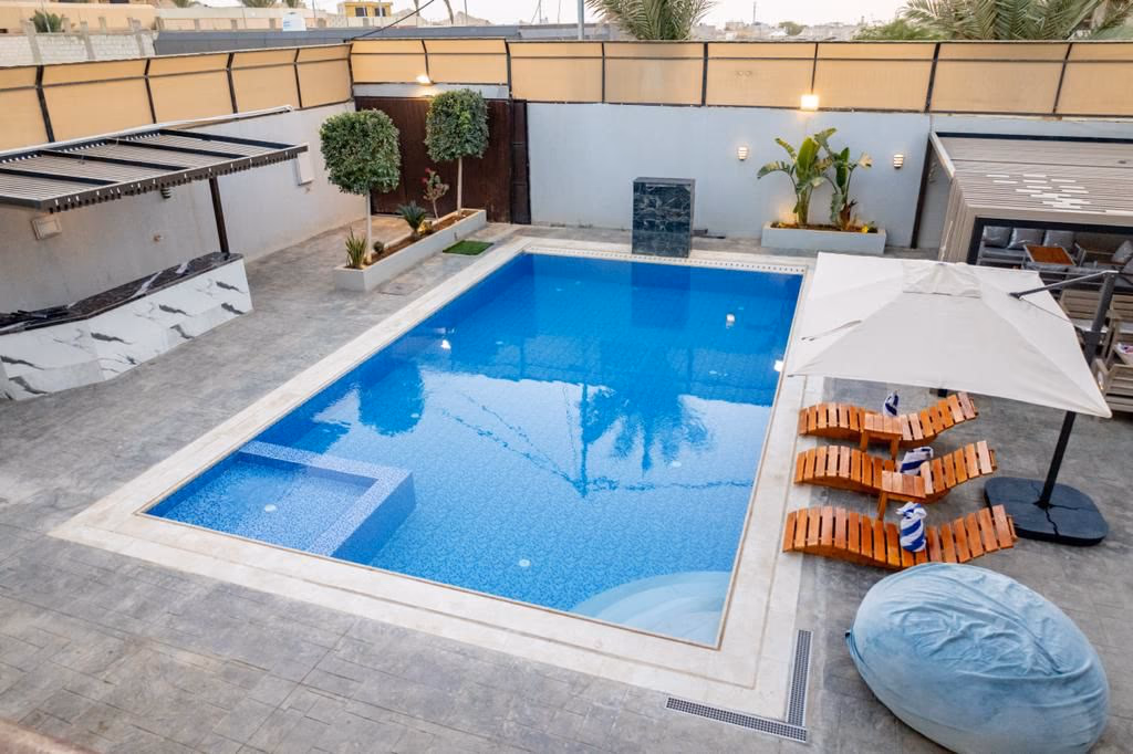 صورة مصغرة 4 من 9