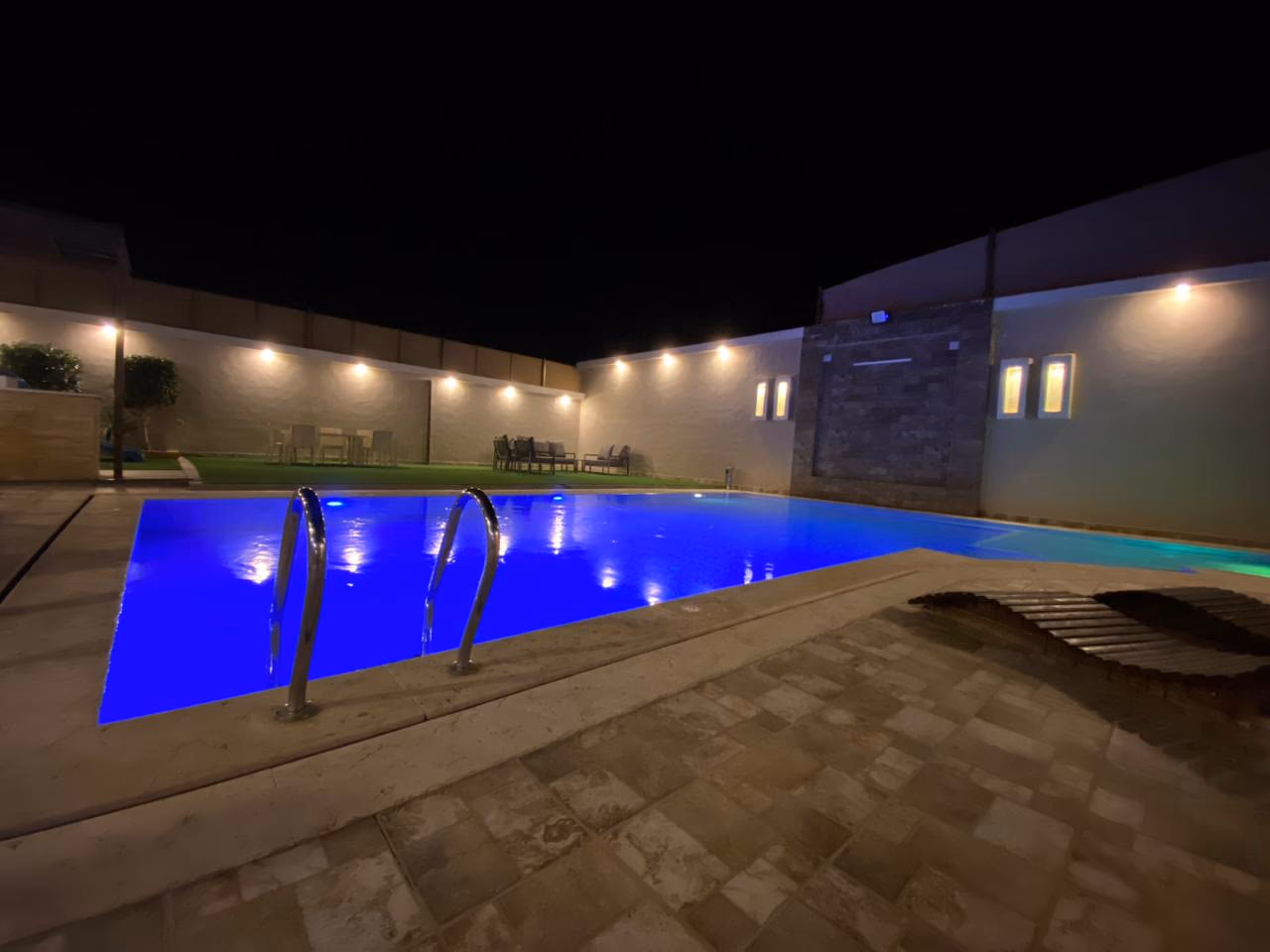 صورة مصغرة 5 من 9