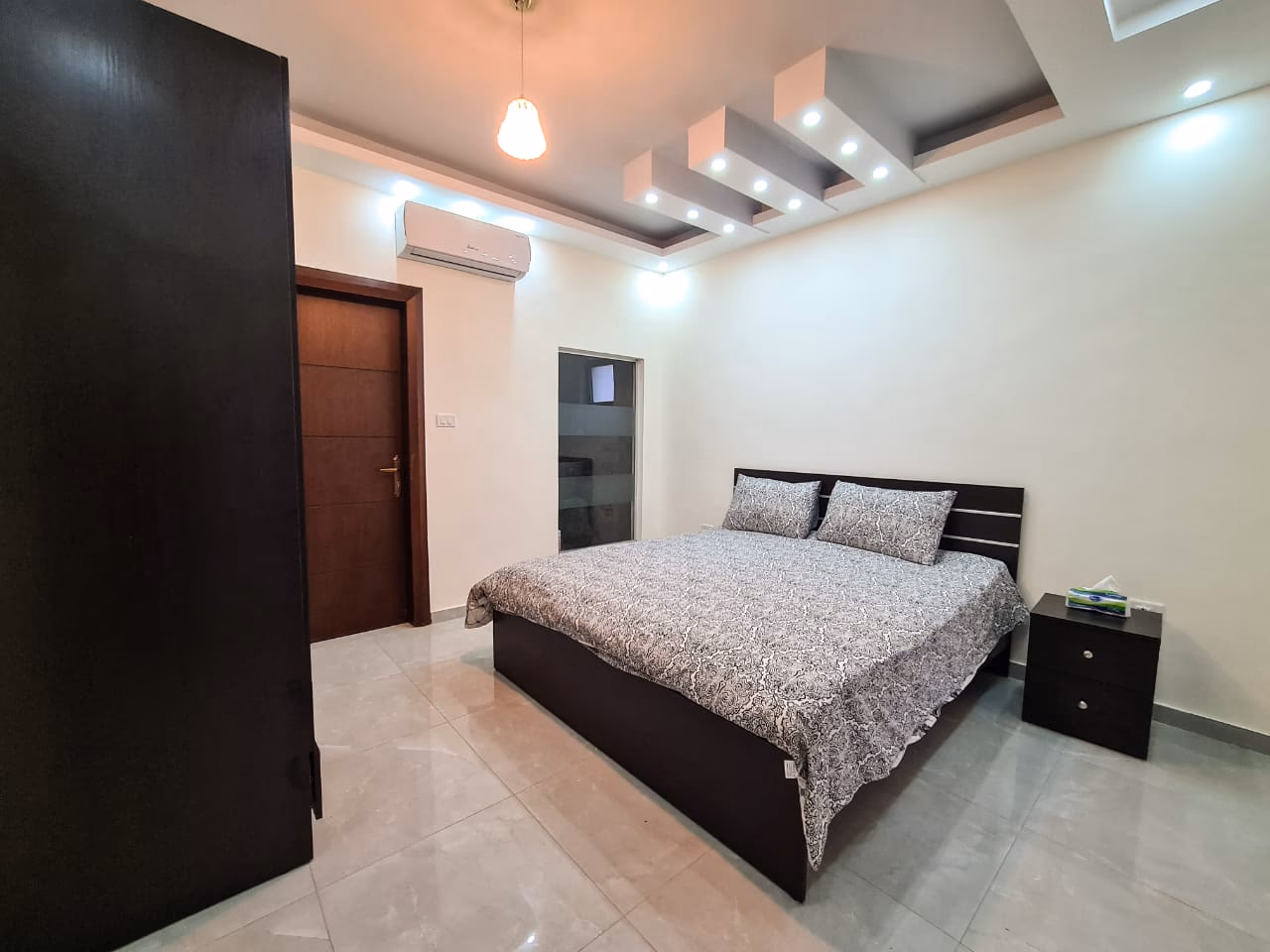 صورة مصغرة 4 من 9