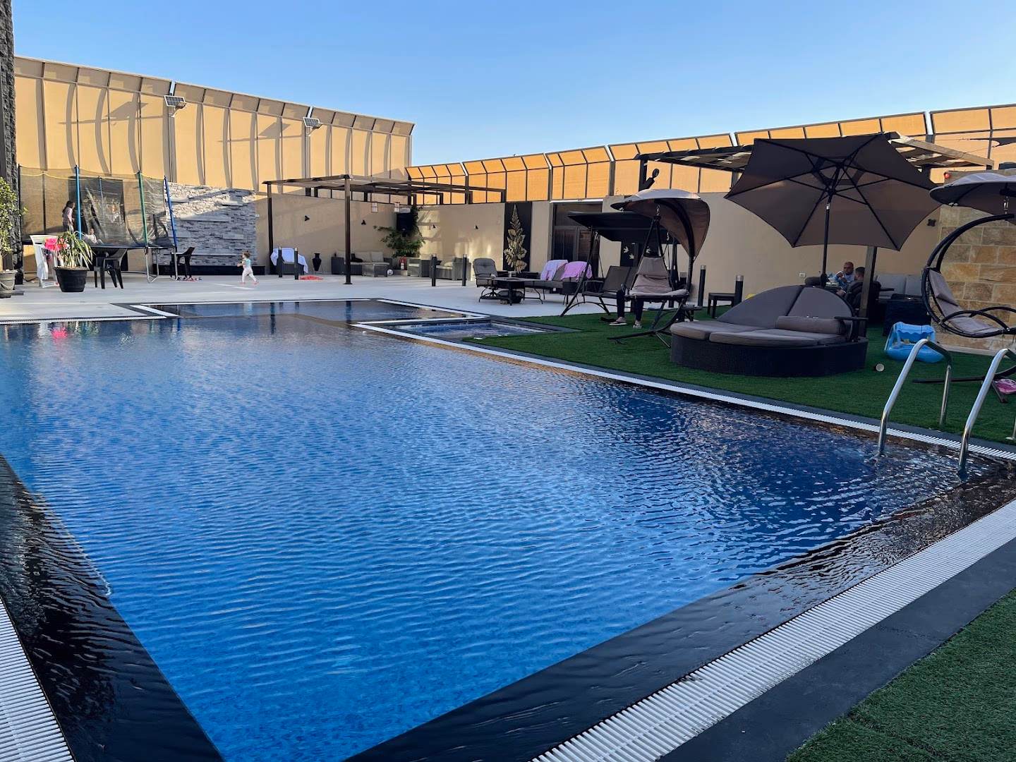 صورة مصغرة 3 من 4