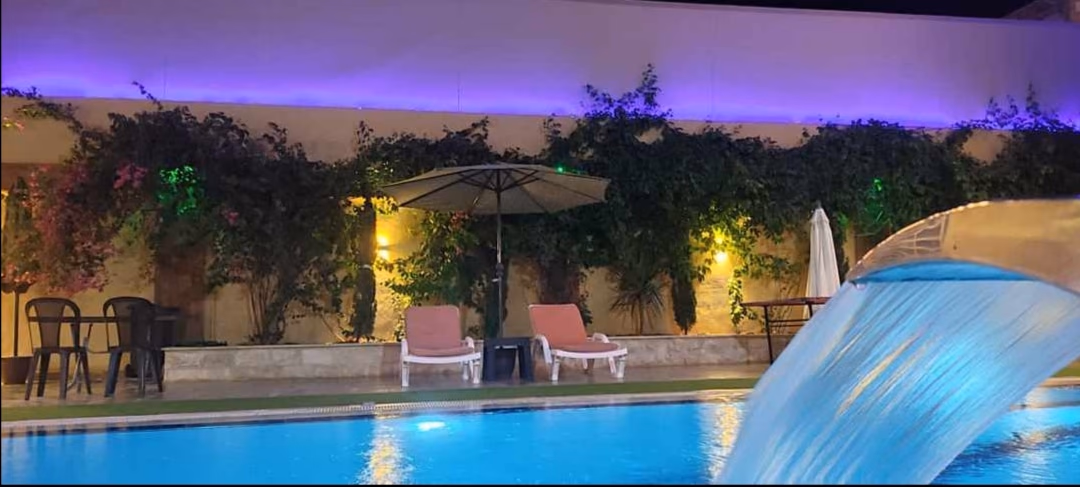صورة مصغرة 9 من 9