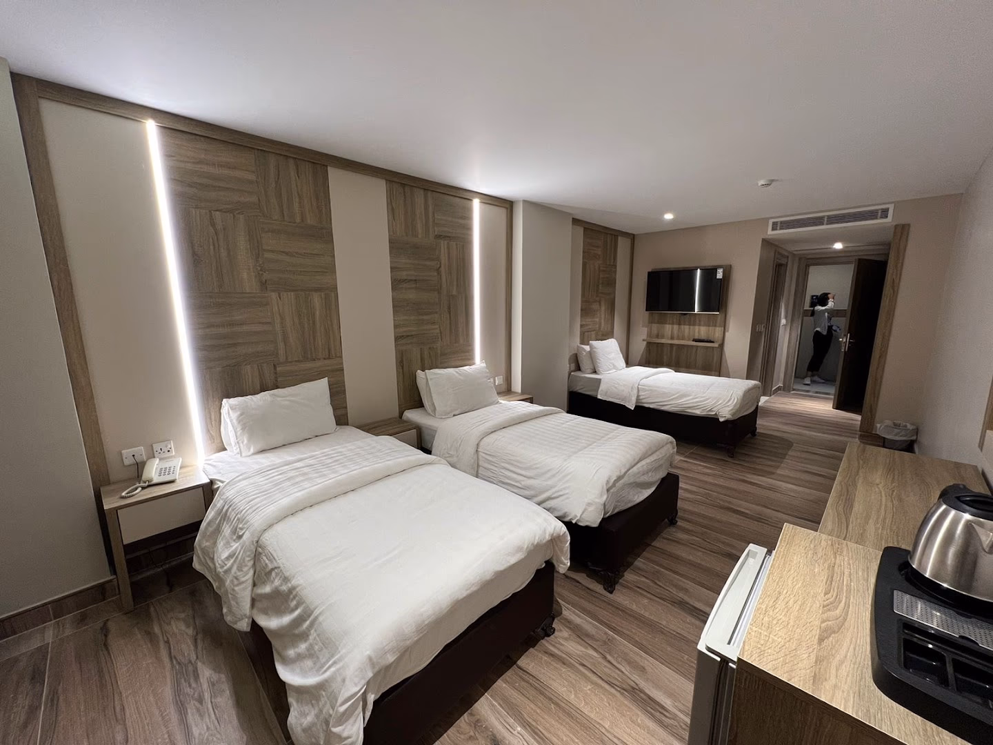 Main photo of Mass Paradise Hotel
