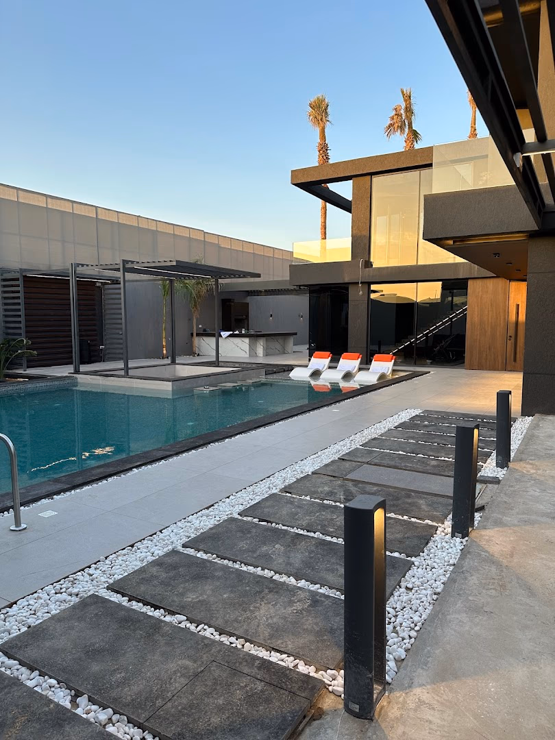 Deep House Villas