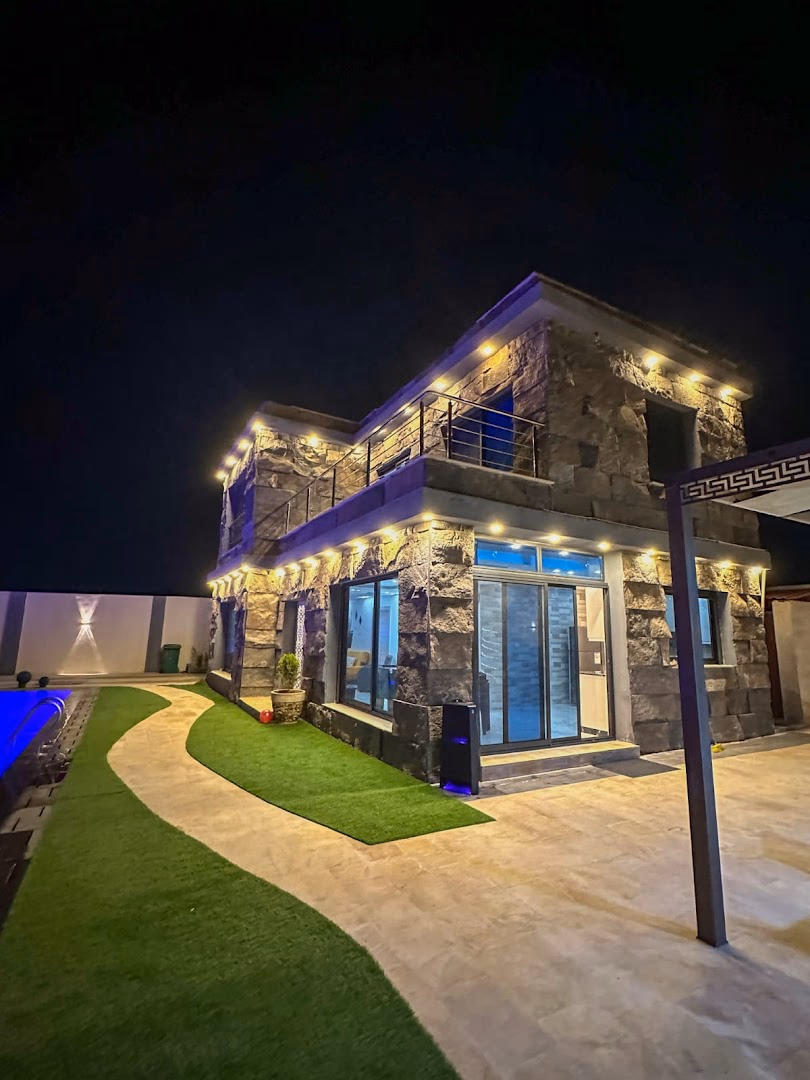 Sunset Chalet