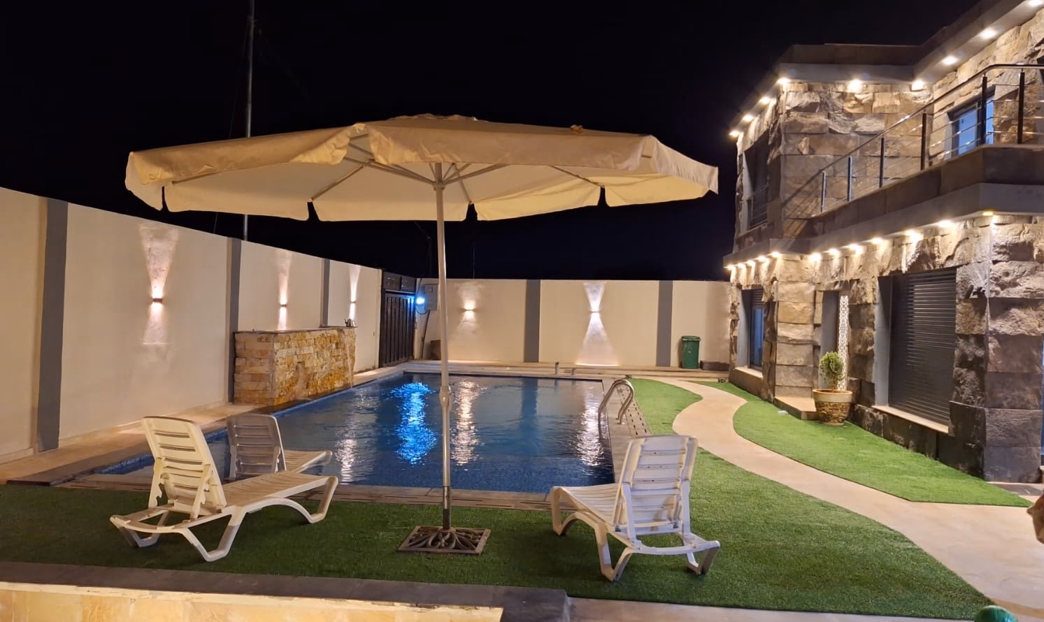 صورة مصغرة 9 من 9