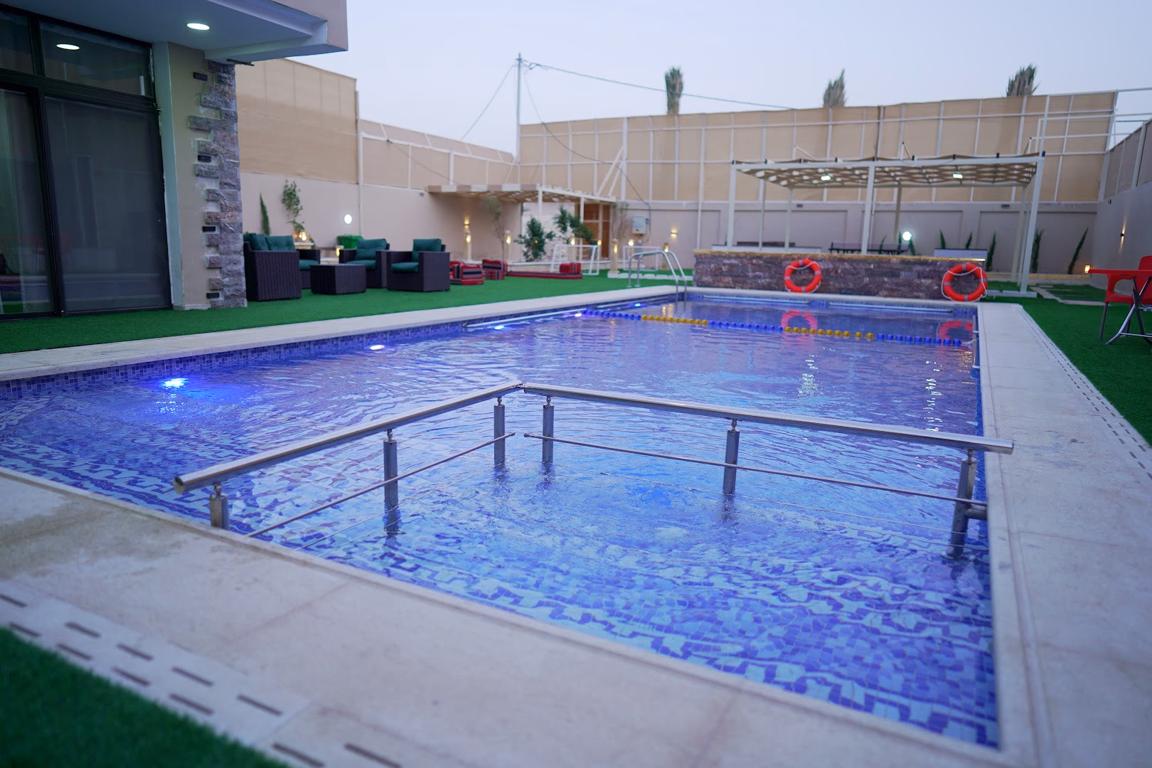 صورة مصغرة 8 من 9